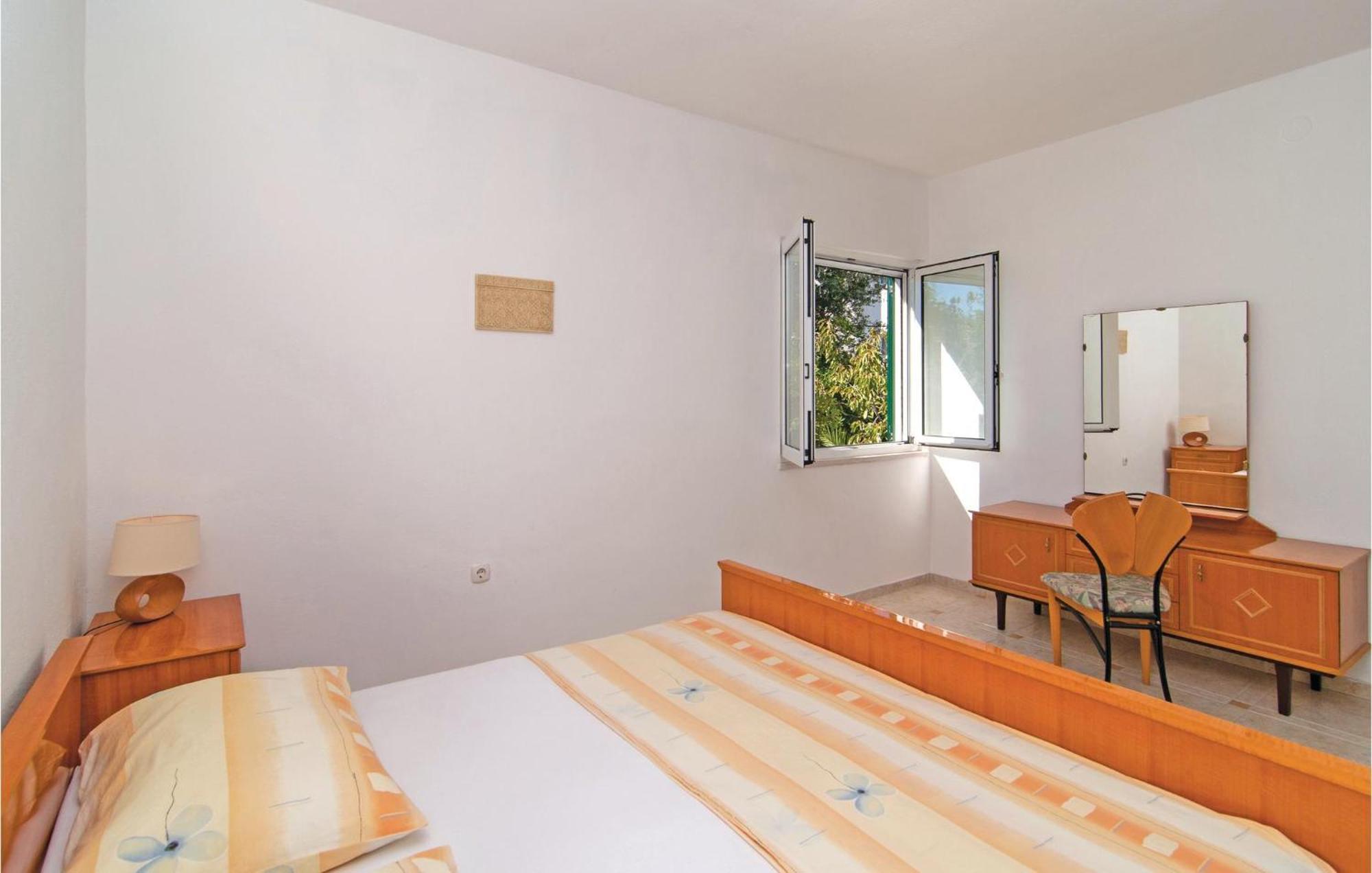 3 Bedroom Cozy Home In 수페타르 외부 사진