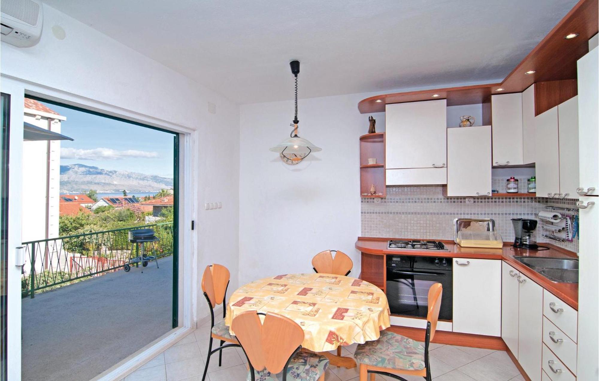 3 Bedroom Cozy Home In 수페타르 외부 사진