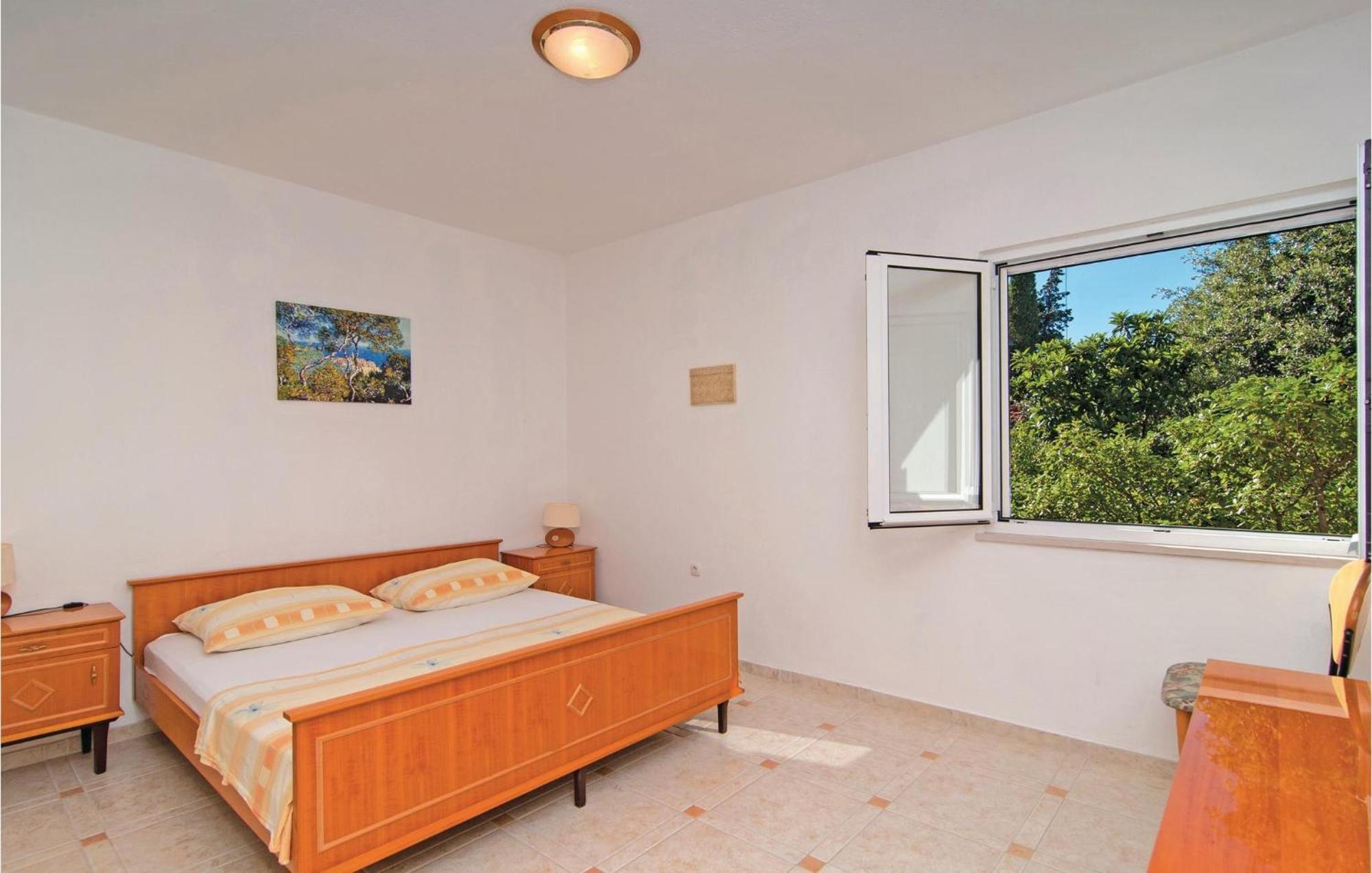 3 Bedroom Cozy Home In 수페타르 외부 사진